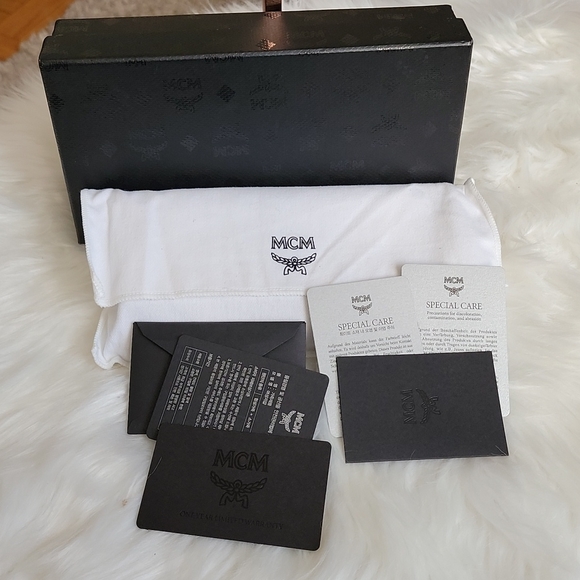 MCM Wallet - Picture 8 of 11